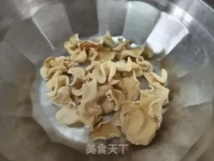 Make ♪ White Jade Wood Ear ♪ step 1