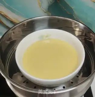 Make Tastes of eggs step 1
