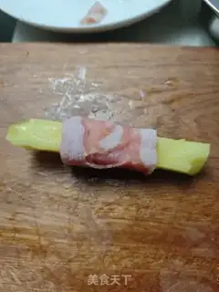 Make Pineapple roll step 5