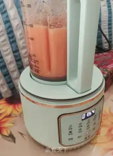 Make Apple carrot juice step 3