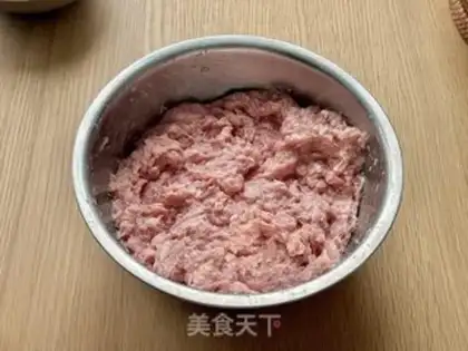 Make Classic pork cabbage dumplings step 3