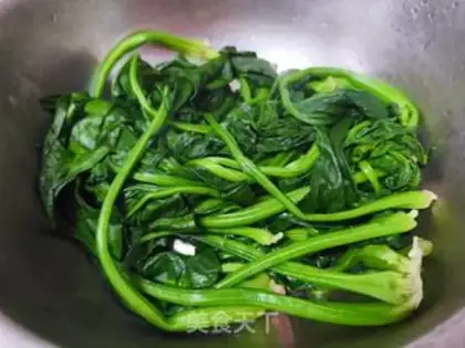 Make White jade, spinach step 4
