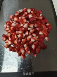 Make Strawberry hot milk step 1