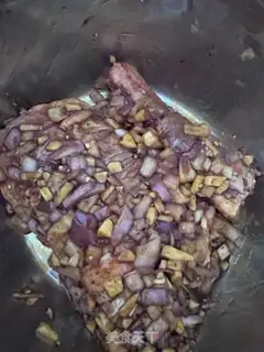 Make Three or seven fried eggs step 0