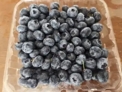 Make The blueberry melon step 4