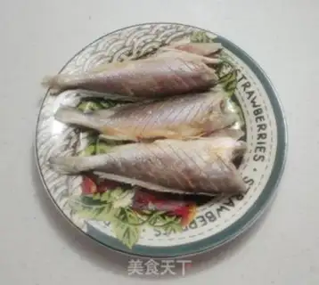 Make Fry the yellow fish step 0