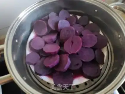 Make Potato two roses step 1